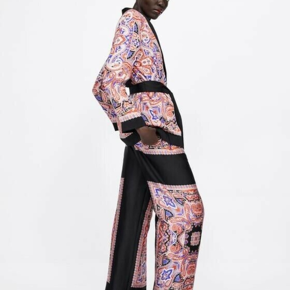 Zara Paisley Printed Laped Collar Flowy Blazer - Picture 13 of 13